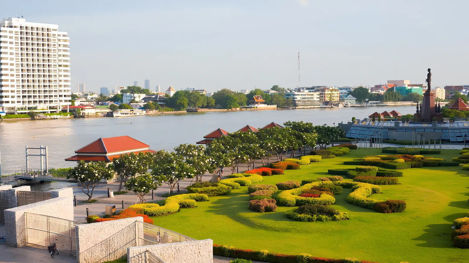 Rama VIII Park