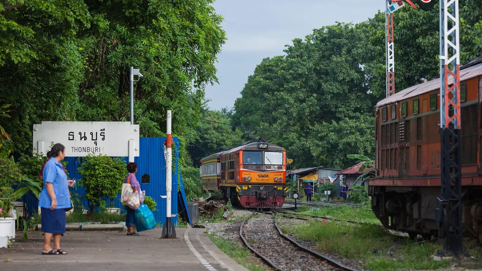 Thonburi Railway Station · Bangkok Noi